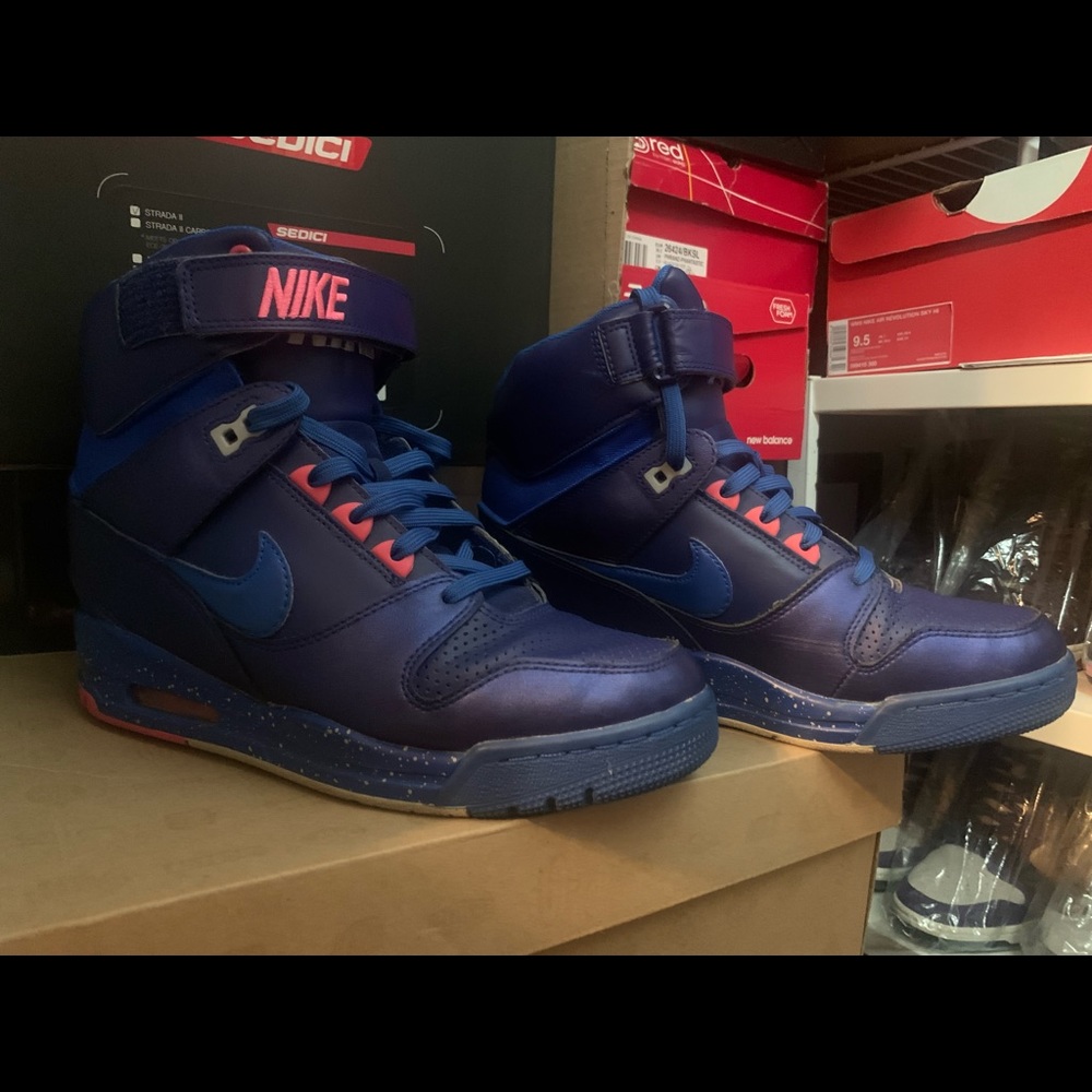 Nike sky high “revolution” Galaxy blue